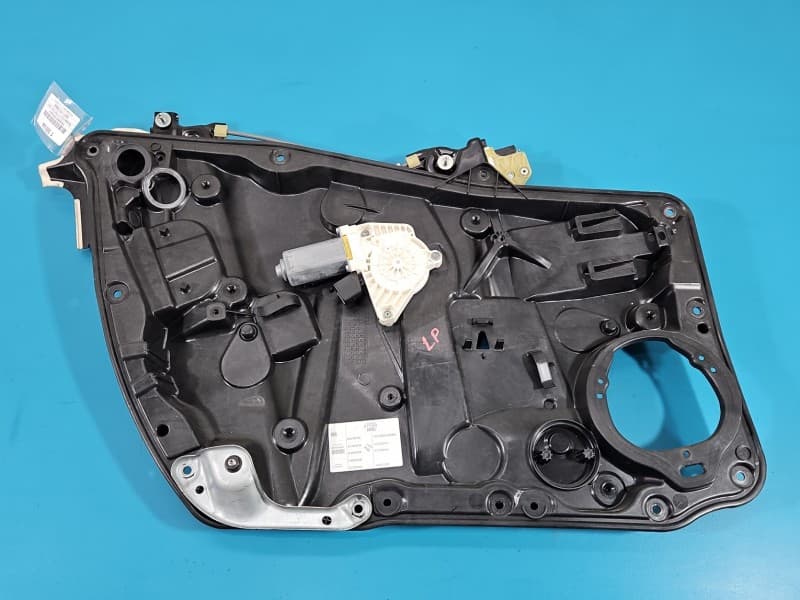 Podnośnik przód lewy SZYBY WINDA A2047601534 A1175400705 Mercedes CLA C117 X117 6 PIN 4d sedan