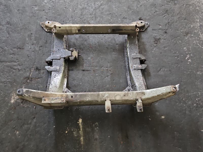 WÓZEK KOŁYSKA TRAWERS Sanki Belka silnika Peugeot 305 1,5 gaźnik
