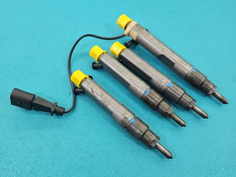 TESTOWANY Komplet wtryskiwaczy Vw Passat B5 1,9 tdi 038130201T 0432193578