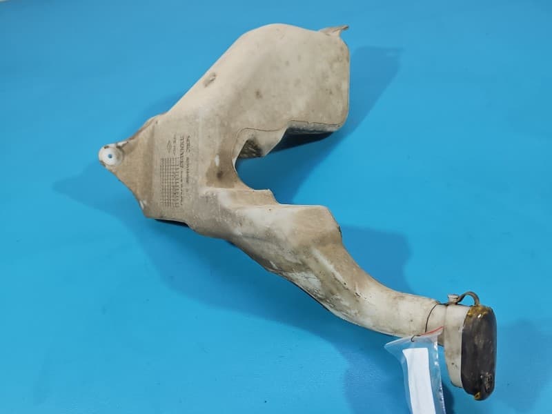 Zbiornik Zbiorniczek płynu spryskiwacza Renault Master II 8200146985