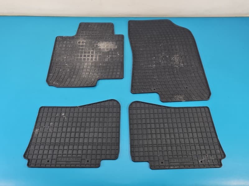 Dywaniki komplet Hyundai i20 III 20-