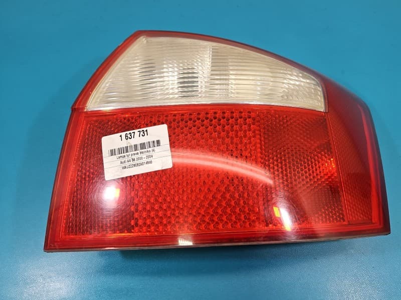 Lampa tył prawa błotnika Audi A4 B6 sedan EUROPA 8E0945096