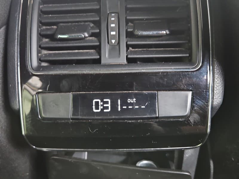 Wyświetlacz monitor Skoda Superb III 3V0919201