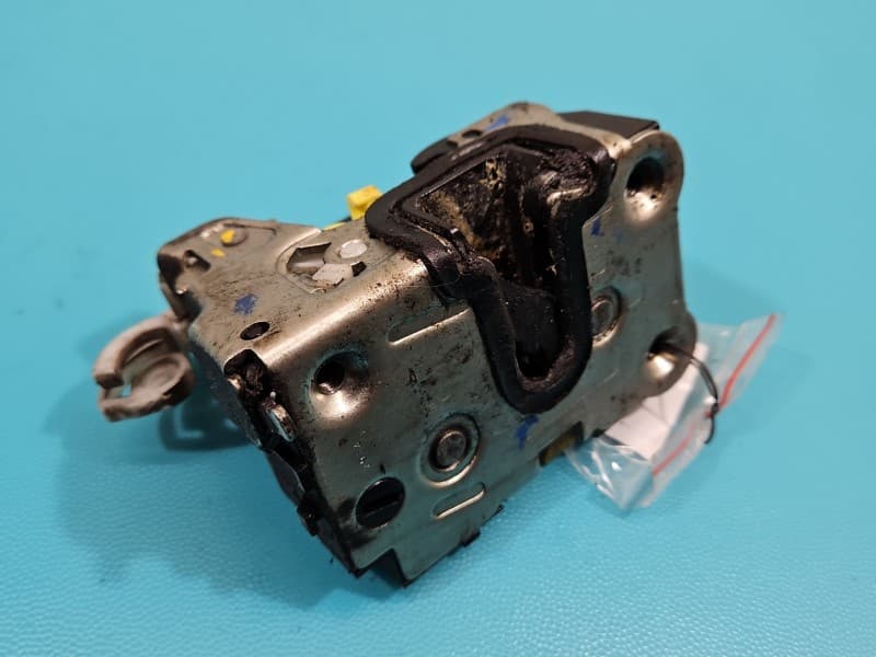 Zamek tył lewy Dacia Lodgy 2pin