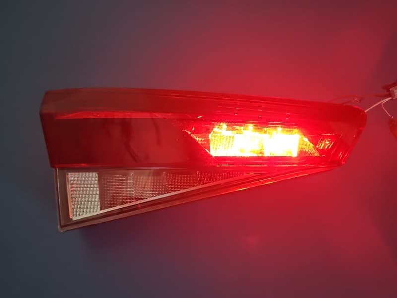 Lampa tył lewa klapy Skoda Fabia IV HB EUROPA 6VE945093