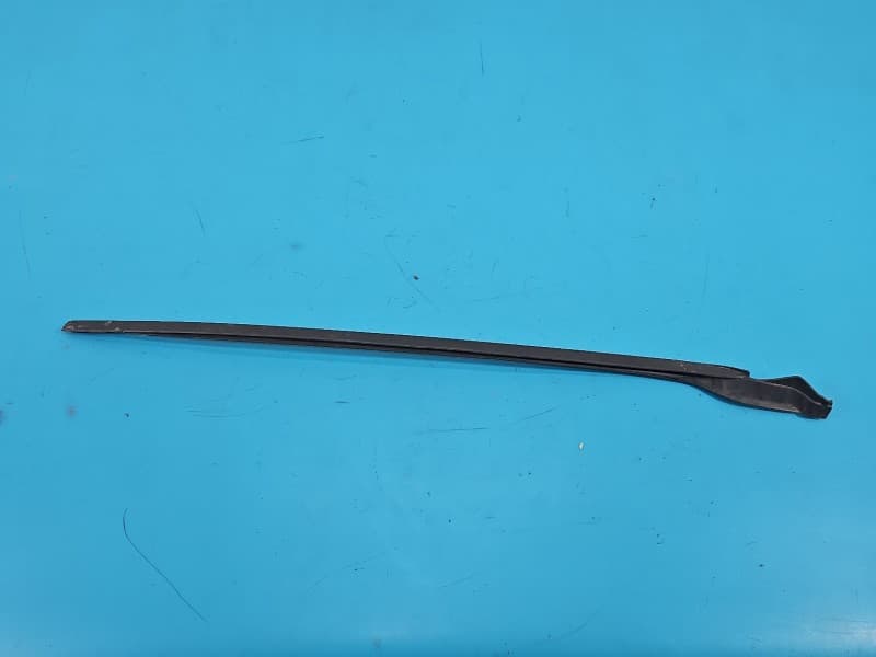 Listwa szyby czołowej lewa przedniej JAGUAR XF II X260 025A53A