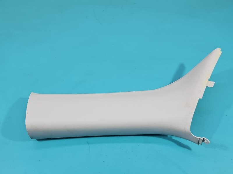 Osłona ZAŚLEPKA PLASTIK Osłona słupka LEWY PRZÓD Jeep Renegade 14- 735643413