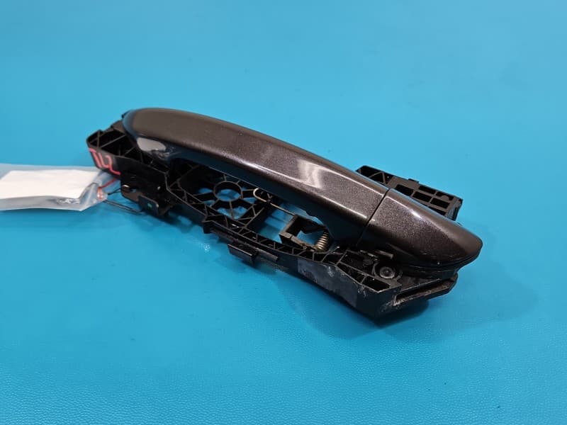 Klamka tył lewa zewnętrzna Vw Passat B7 3C0837885J Lc8z