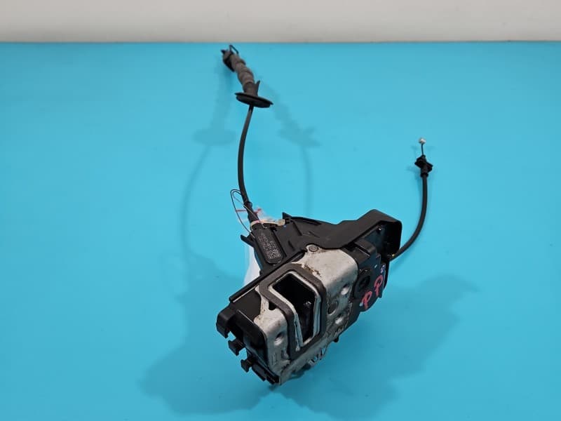 Zamek przód prawy Ford Fiesta Mk8 EUROPA 4pin H1BA-A21812-SB