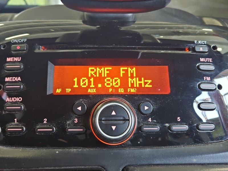Radio fabryczne Opel Combo D 28483149 radioodtwarzacz