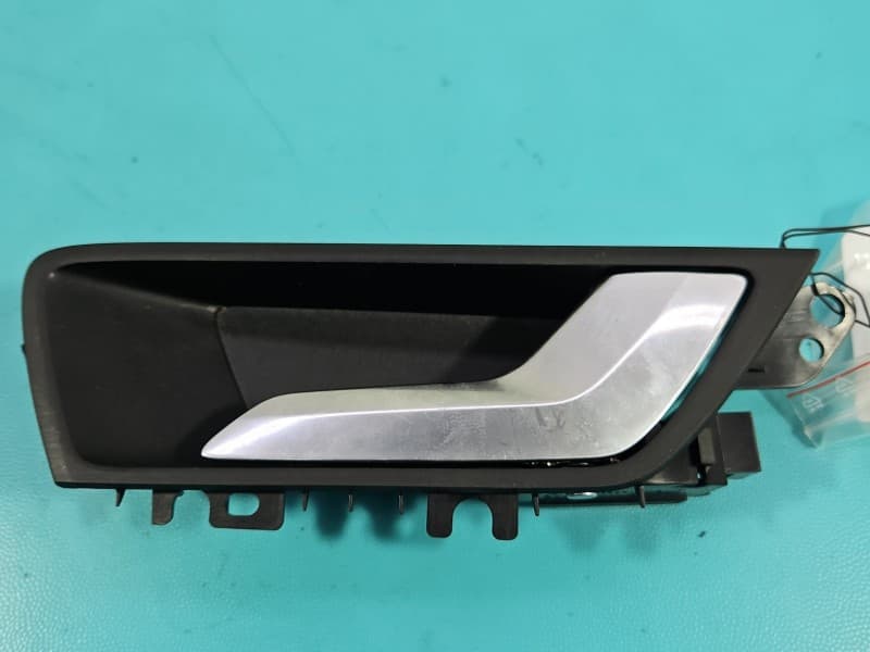 Klamka wewnętrzna tył prawa Ford Focus Mk4 JX7B-A22600-B