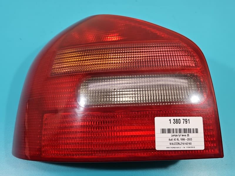 Lampa tył lewa błotnika Audi A3 8L HB EUROPA