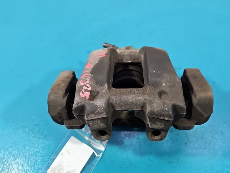 Zacisk przód lewy Bmw F32 F33 F36 2,0 T