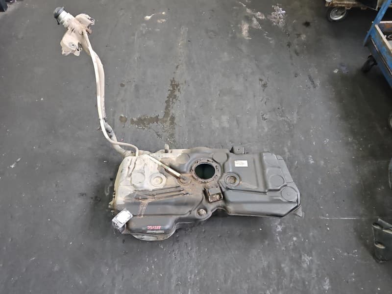 Zbiornik paliwa bak Skoda Kodiaq I 2,0 tdi 5QA201085 5QF201021EQ