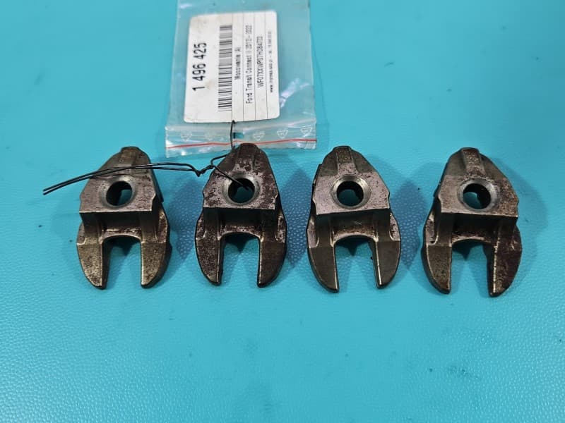 Mocowanie uchwyt uchwyty wtryskiwaczy, 4szt Ford Transit Connect II MK2 12-22