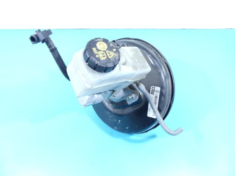 Serwo hamulcowe Renault Clio IV 12-20 1,5 dci 472104788R