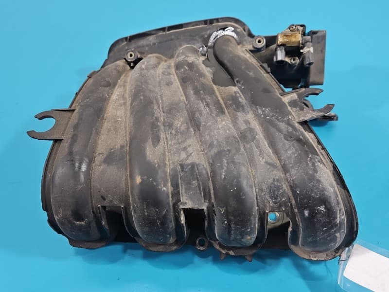 Kolektor ssący Nissan Qashqai I J10 06-13 1,6 16V KR16