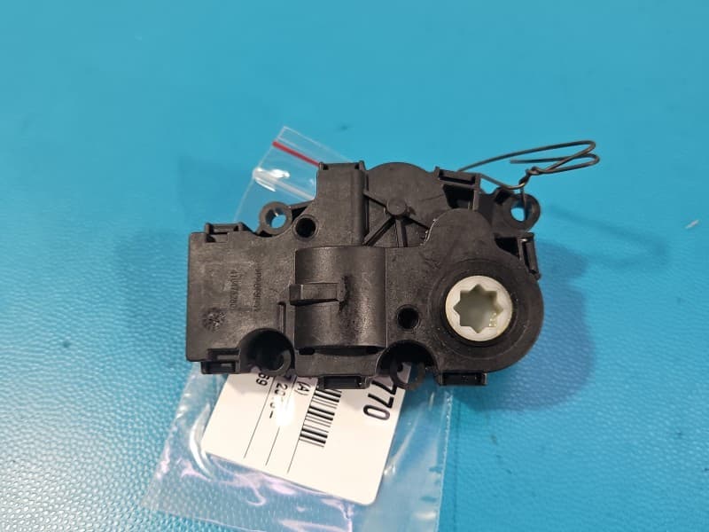 Silniczek nawiewu NAGRZEWNICY Mercedes Sprinter III 907 113930-2470 EUROPA