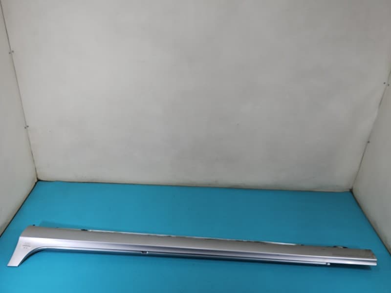 Listwa progowa lewa PRÓG NAKŁADKA Mercedes CLS II C218 W218 218 A2186900140 srebrny 775