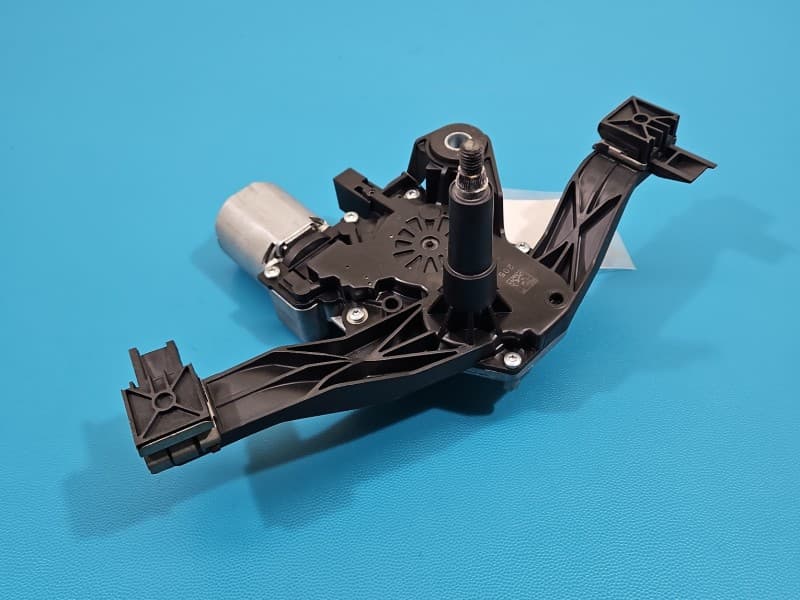 Silniczek Silnik wycieraczki tył Opel Corsa E HB 3pin 0390205106 39176498
