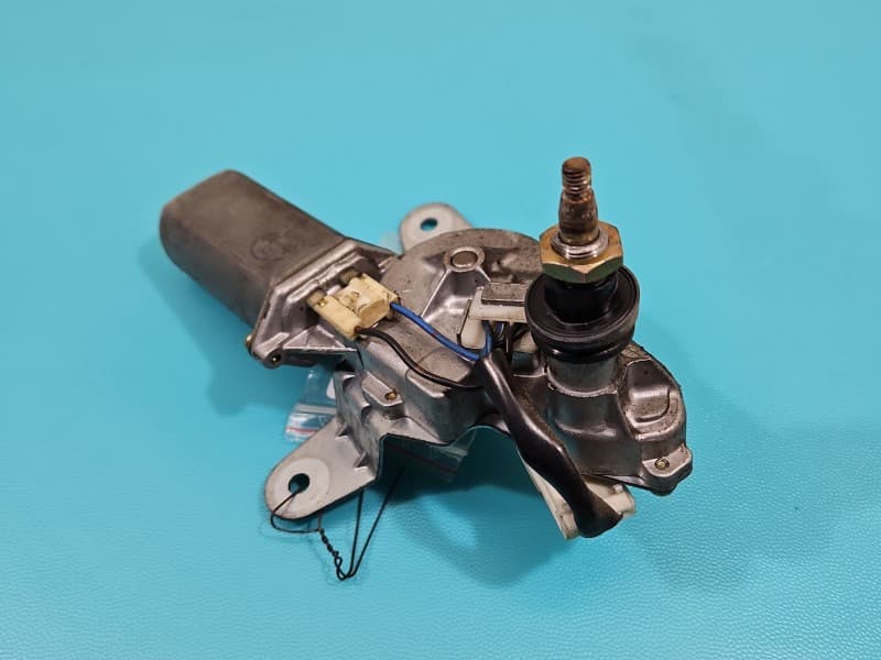 Silniczek Silnik wycieraczki tył Opel Monterey HB 4pin