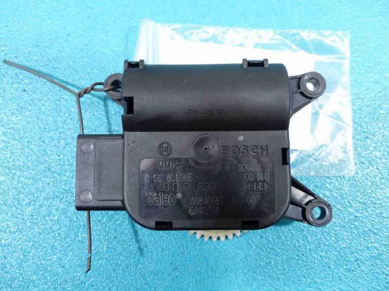 Silniczek nawiewu NAGRZEWNICY Mini Cooper One I 00- R50 0132801355 EUROPA