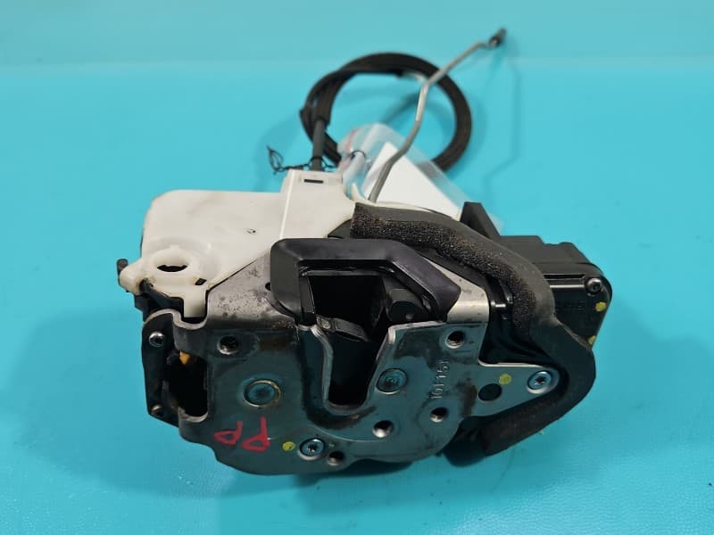 Zamek przód prawy Opel Insignia A EUROPA 6pin 13503802