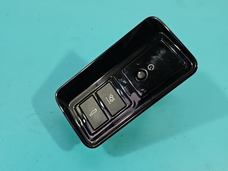 Przełącznik KLAPY Jaguar XE X760 GX7311654HC
