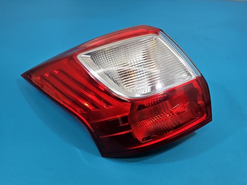 Lampa tył lewa błotnika FORD C-MAX II MK2 HB EUROPA