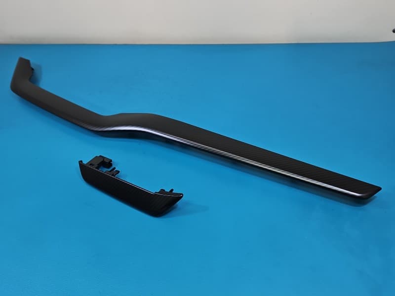 Listwa dekor deski Skoda Octavia IV 5E4853190A 5E4853192C 2 elementy