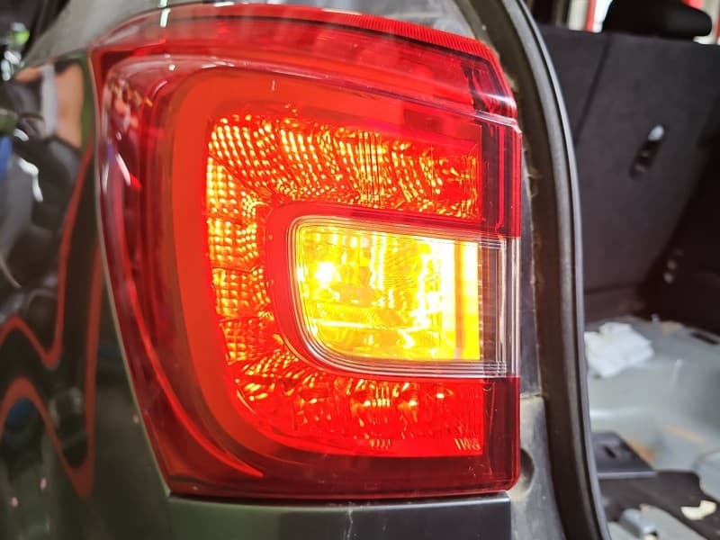Lampa tył lewa błotnika Suzuki Sx4 S-Cross 13-21 HB EUROPA 220-18733