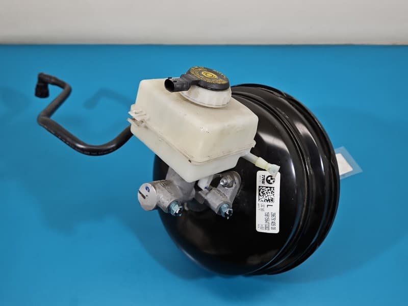 Serwo hamulcowe BMW X5 F15 3,0d 29679140908 15B1564T0302