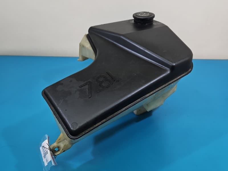 Zbiornik Zbiorniczek płynu spryskiwacza BMW X5 E53 8252738