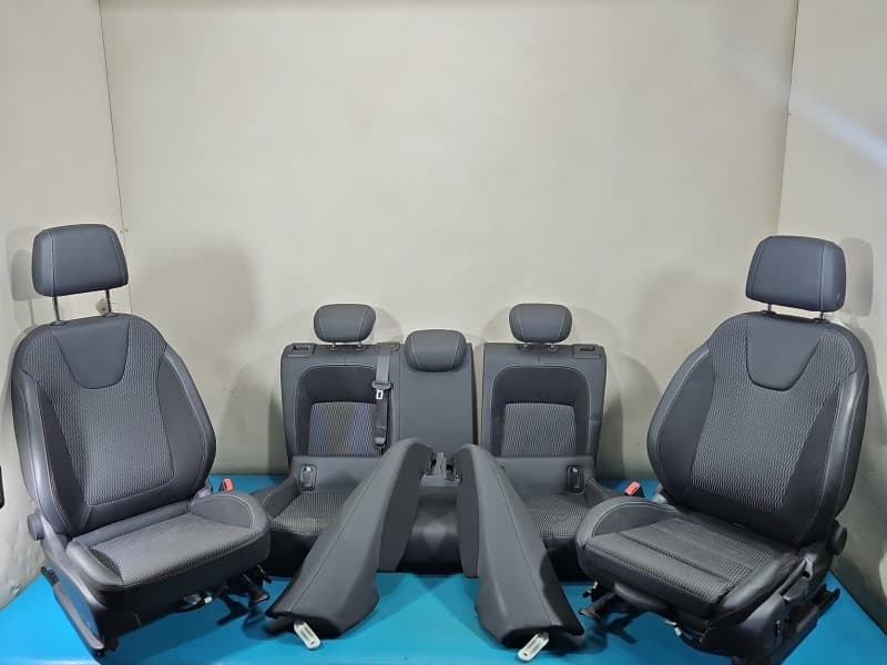 Fotele komplet kanapa Opel Insignia B