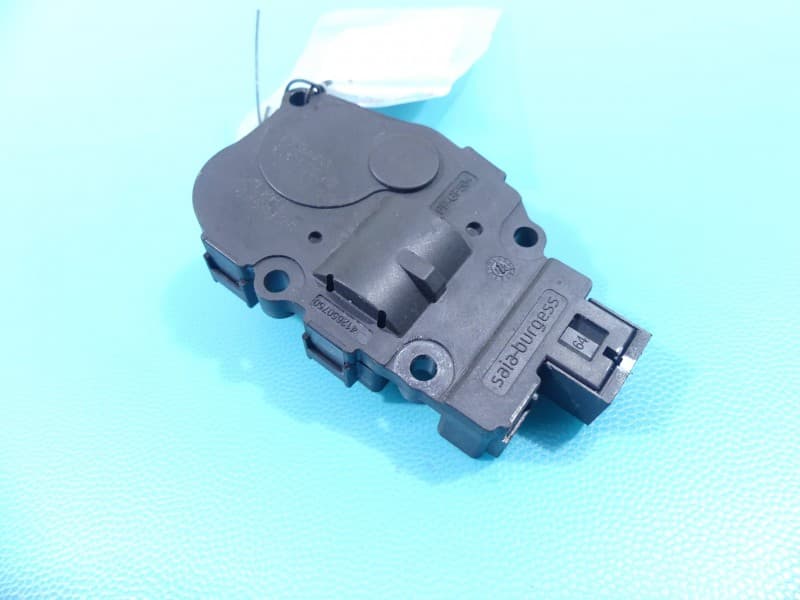 Silniczek nawiewu NAGRZEWNICY Vw Touareg II 10- 16450178 EFB440 EUROPA