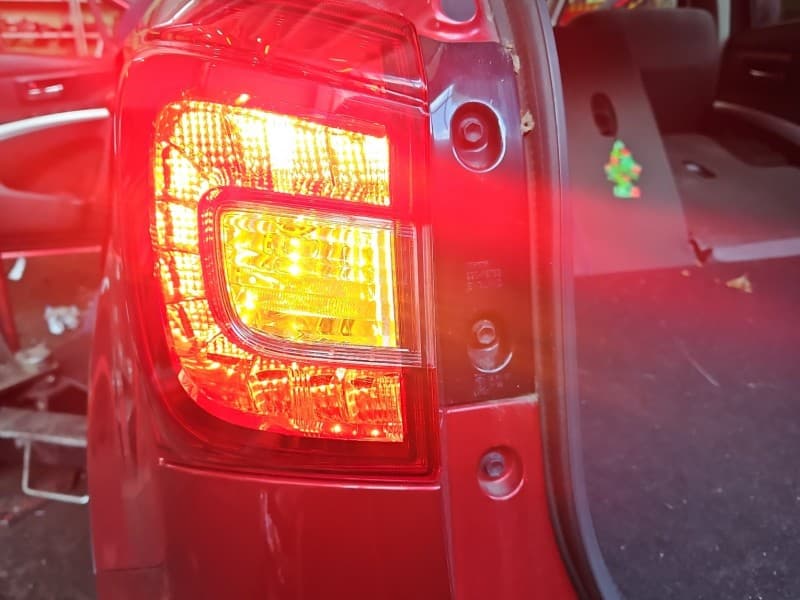 Lampa tył lewa błotnika Suzuki Sx4 S-Cross 13-21 HB EUROPA 220-18733