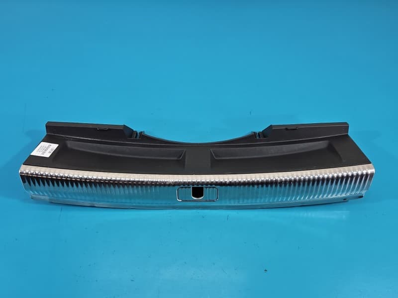 Osłona ZAŚLEPKA PLASTIK Pasa tylnego Audi A5 F5 8W864513C
