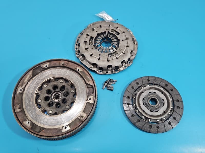 Dwumasa Koło dwumasowe bmw F30 2,0d 1240589