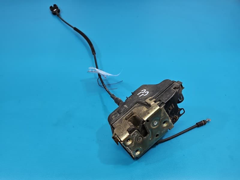 Zamek przód prawy Nissan Primera P12 EUROPA 4 pin