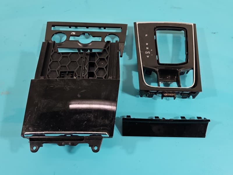 Listwa dekor deski Skoda Karoq 566713203A 566863617 566863077 566820075B 4el