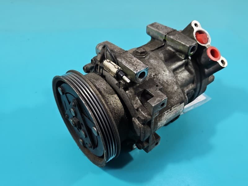 Sprężarka klimatyzacji kompresor Dacia Sandero I 08-12 1,6b 2377504244 8200866443-A