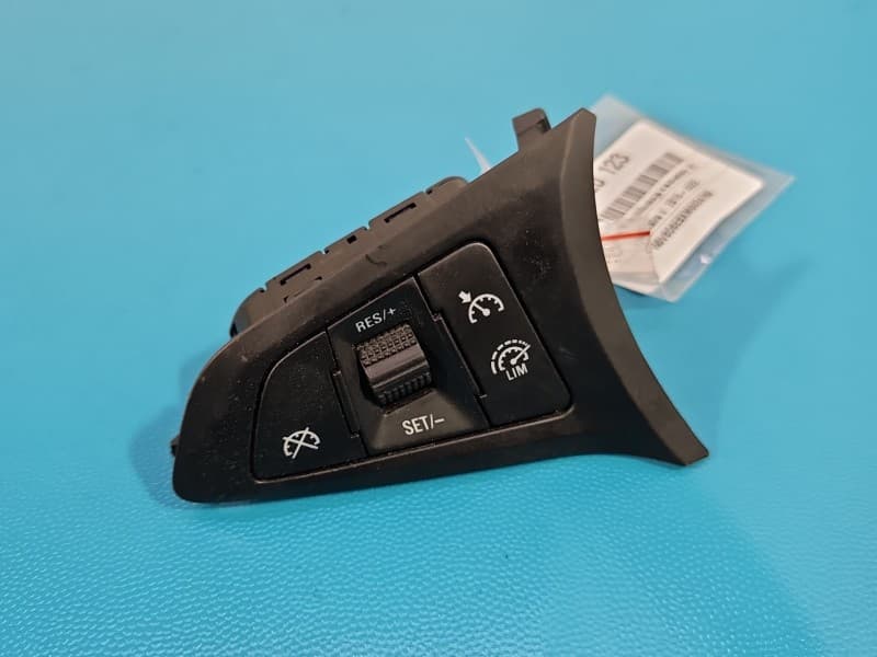 Przełącznik multifunkcja kierownicy Opel Astra V K 13470319