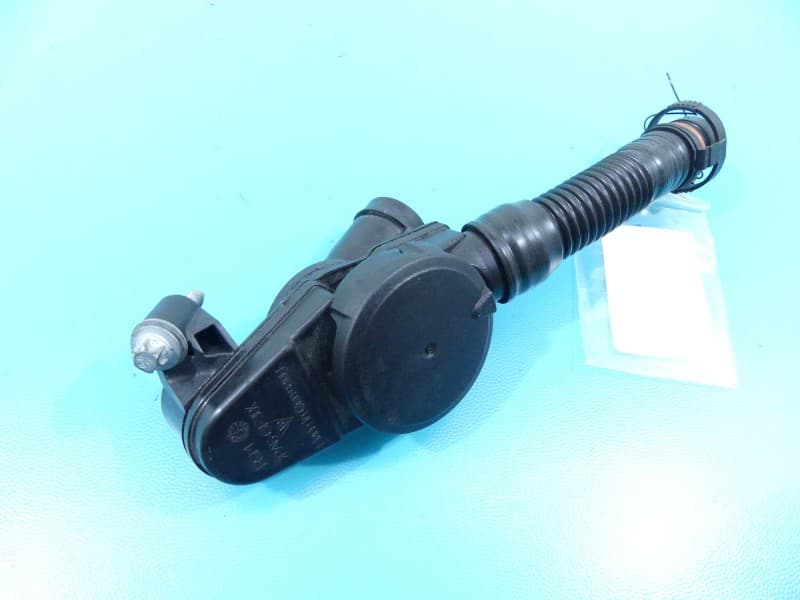 Rura Porsche Panamera I 970 3,0 V6 94610723077 przewód ODMA SEPARATOR ZAWÓR ODPOWIETRZENIA SKRZYNI KORBOWEJ