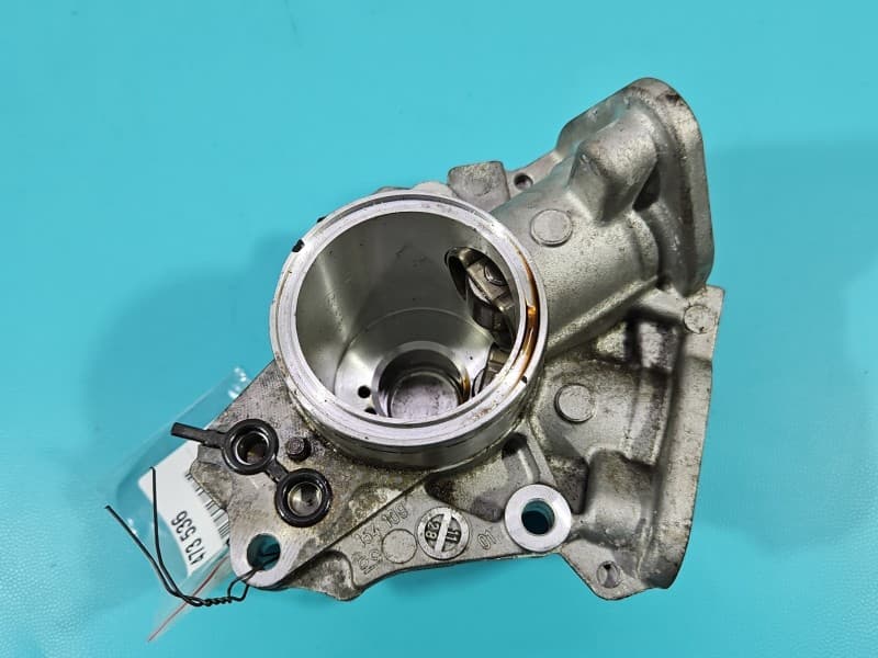 Obudowa Mercedes CLS II C218 W218 218 4,7 V8 278922 A2780700330 pompy paliwa