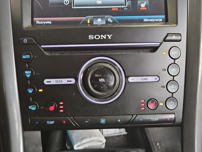 Konsola panel nawiewu Ford Mondeo Mk5 FS7T-18E245-AJB