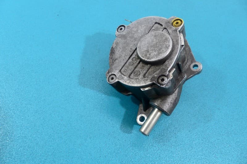 Pompa vacum Jeep Grand cherokee III WK 3,0 crd A6422300165