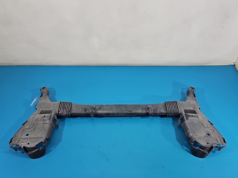 Osłona ZAŚLEPKA PLASTIK tylnej belki ,przetarta Toyota Proace City 9819045780