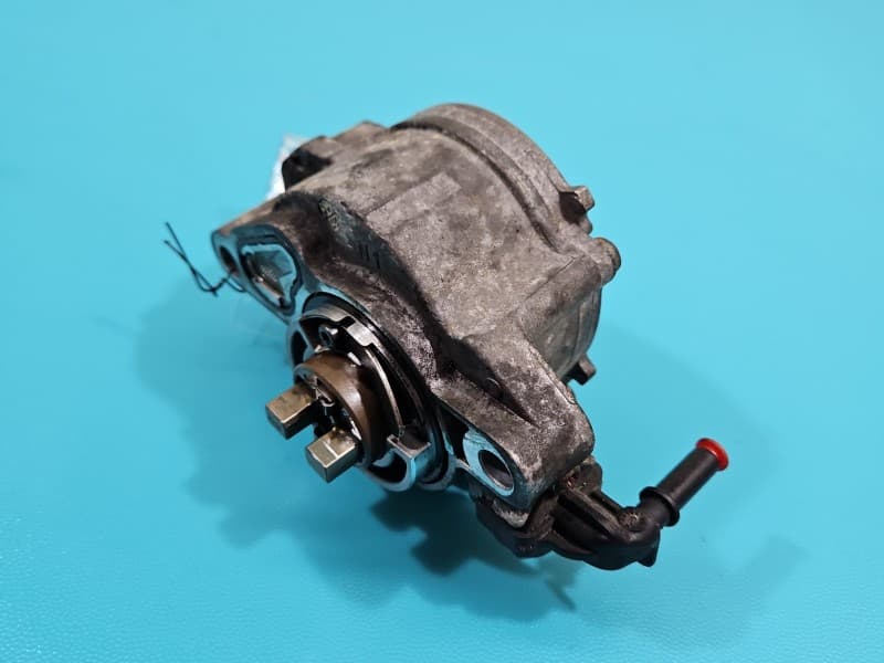 Pompa vacum Lancia Thema II 11-14 3,0 CRD