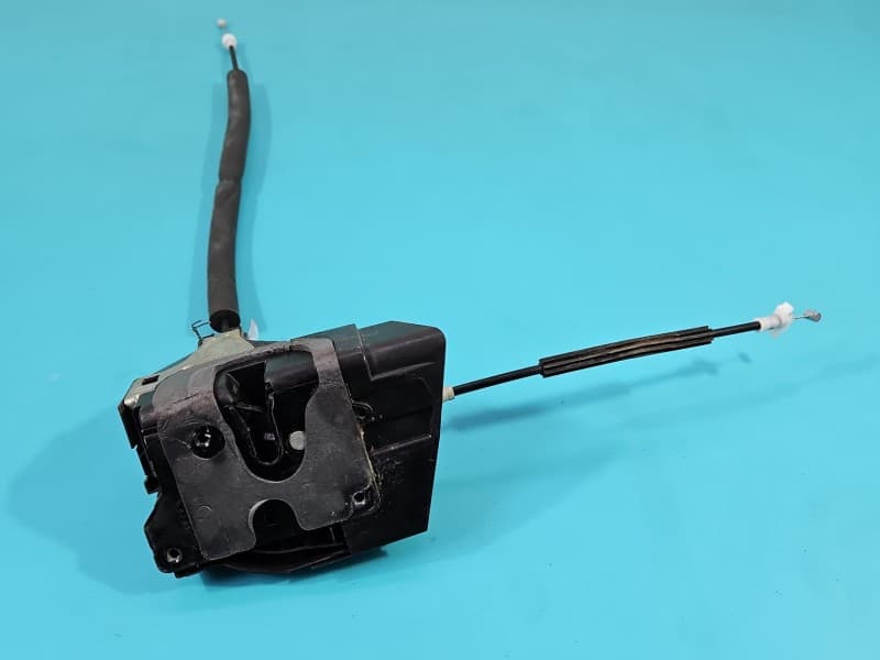 Zamek przód prawy Jaguar XE X760 EUROPA 6 pin HX73-203A28-JA