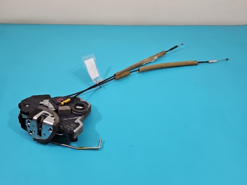 Zamek przód prawy Toyota Land Cruiser J200 07- EUROPA 10pin